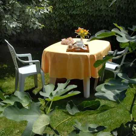 فندق مبيت وإفطار Chez Pascal Et Mireille *